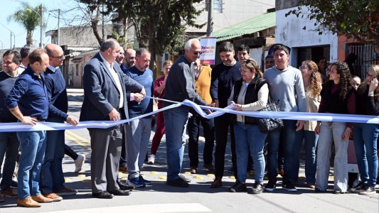 Acuerdo Capital: Poletti y Pullaro inauguraron la obra de calle Larrea