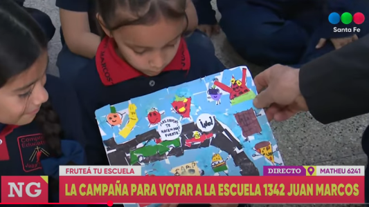 Estudiantes de la Juan Marcos hacen campaña para ganar frutas gratis por un año