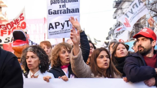 "A Milei lo vetamos en la calle": el Hospital Garrahan hace paro