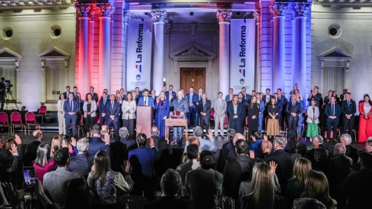 Autoridades de los tres poderes, de la sociedad civil y vecinos ya juraron la nueva Constitución de la Provincia