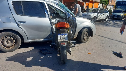 Grave accidente en la esquina de avenida Gorriti y Bernardo de Irigoyen