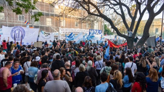 Universitarios marchan este miércoles en la ciudad de Santa Fe