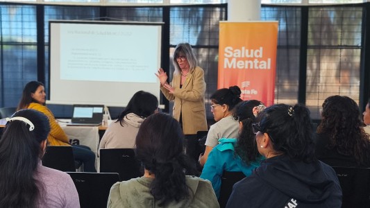 Capacitan a acompañantes que trabajan con 21.000 jóvenes en la prevención del suicidio