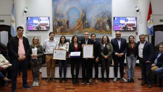 Dintingueron a Bruno Rodriguez, primera persona ciega en recibirse de Ingeniero en Sistemas en la UTN