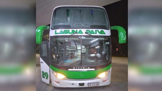 Apedrearon un colectivo en la Ruta Provincial 1