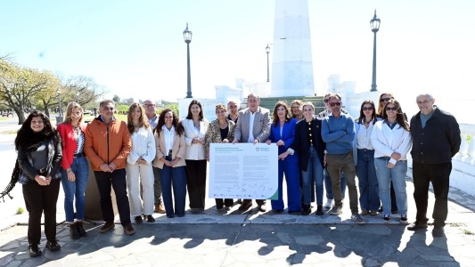 Santa Fe reafirmó su compromiso con la Agenda 2030 en un acto simbólico en el Faro