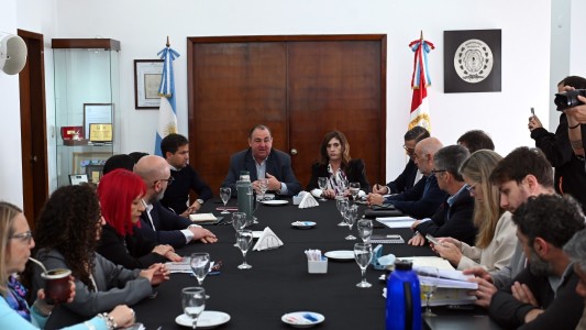 Plan de Iluminación: Poletti recibió a los 17 concejales de la ciiudad y ecplicó cómo avanza el plan