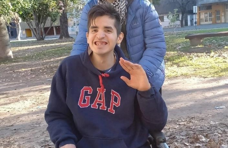 Las vidas de Mariano y Lucas pueden mejorar: necesitan juntar  $142 millones