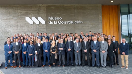 La Fiscal General tomó juramento a fiscales y a funcionarios y funcionarias del MPA a la Constitución Provincial