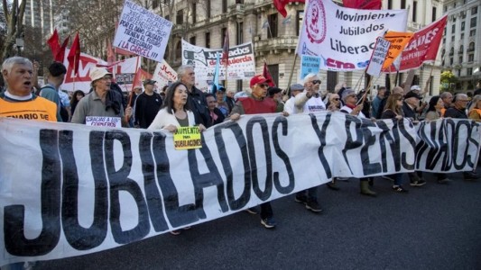 Los jubilados vuelven a marchar junto a las dos CTA