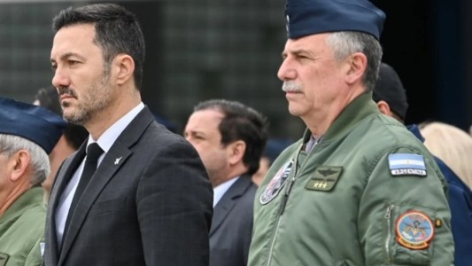 El Gobierno dio ascensos retroactivos a 21 militares "marginados" por la gestión de Alberto Fernández