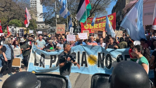 El paso de Milei por Santa Fe: Crónica de una mañana agitada