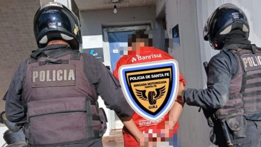 Detuvieron a un menor que arrojaba piedras a efectivos de la policía