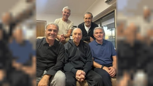 Un grupo de campeones del Mundo de 1986 fue a visitar a Carlos Bilardo