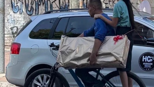 El esfuerzo de las familias por el Día de la Madre: los trabajadores dejan todo para que no falte un regalo