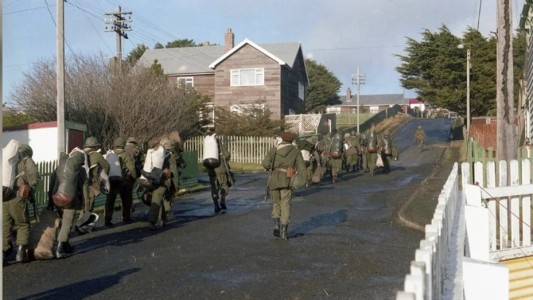 Emotivo reconocimiento a 43 años de Malvinas: otorgan un grado militar a héroes olvidados