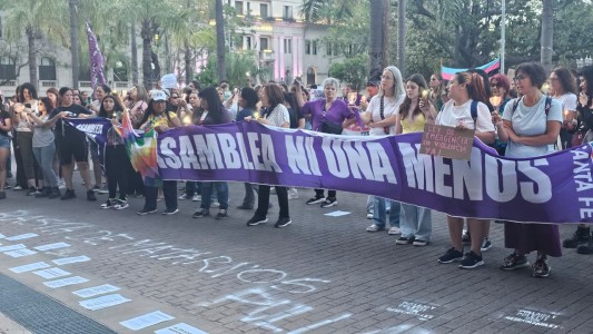 Se realizó la Marcha de antorchas contra los femicidios y la violencia de género