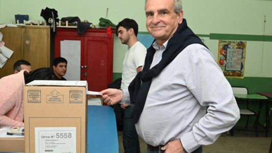 Agustín Rossi emitió su voto y destacó la importancia de la participación ciudadana