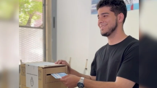 Agustín Pellegrini votó en Rosario y expresó confianza en el camino de La Libertad Avanza