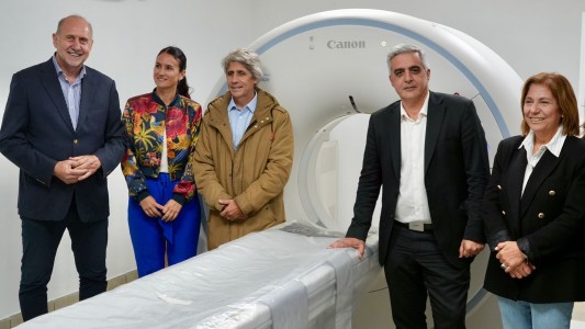 Perotti participó de la presentación del nuevo tomógrafo de la Facultad de Ciencias Veterinarias de la UNR