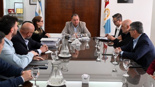 Caja de Jubilaciones municipal: Poletti recibió el informe y la oposición lo describió como "ajustador"