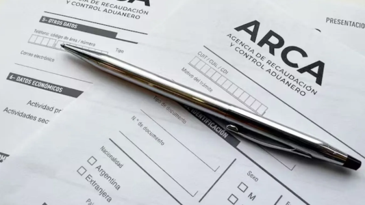 Vuelven a aplicar Ganancias a los docentes santafesinos con sueldos altos