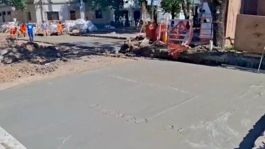 Avanza al 80% la obra en Roque Sáenz Peña y Crespo: mejora vial y nuevo sistema de drenaje