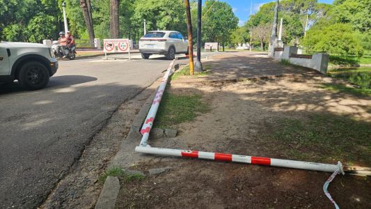 Por tercera vez se cayó el arco delimitador de altura del Parque Garay
