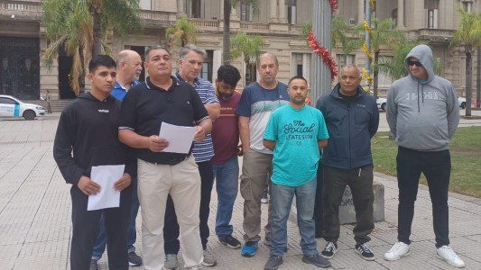 Penitenciarios exigieron frente a Casa de Gobierno mejoras laborales y salariales