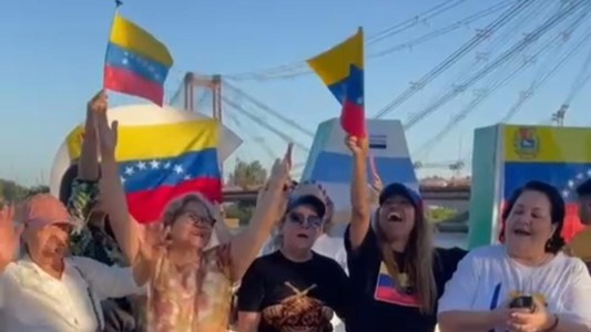 La comunidad venezolana en Santa Fe celebró la captura de Nicolás Maduro