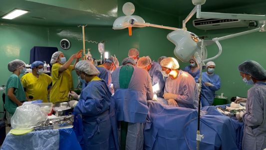 Donación multiorgánica histórica en el Hospital Cullen movilizó cinco vuelos sanitarios