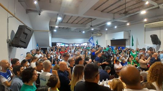 Diputados opositores, la CGT y la CTA  de Santa Fe rechazaron la reforma labroral