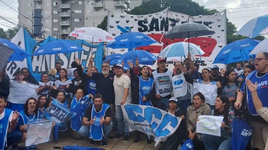 Reforma laboral y paro de la CGT: realizaron volanteada en Santa Fe