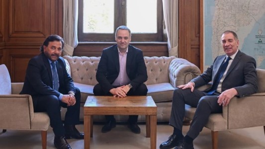 Manuel Adorni convocó a una reunión de Gabinete