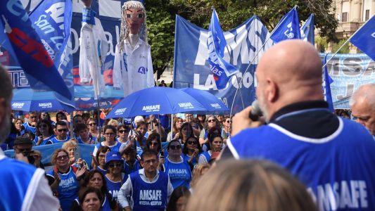 Los docentes plantean mociones de rechazo ante la propuesta salarial del gobierno