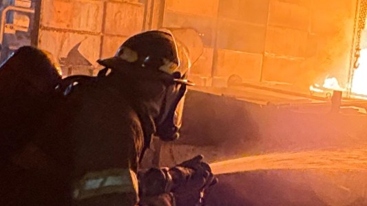 Bomberos debieron intervenir en un incendio en una metalúrgica de Santa Fe
