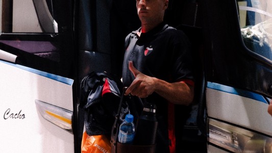 Colón ya está en Uruguay: mirá la nómina de jugadores que llevó Medrán