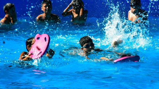 Chequeo médico previo a la colonia de vacaciones: claves para un verano seguro