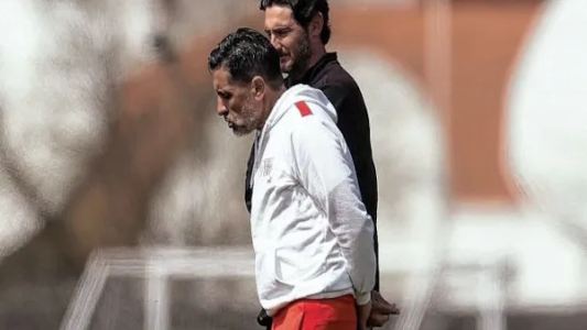 Colotto ya pasó la escoba en Colón: ocho futbolistas no serán tenidos en cuenta por Medrán