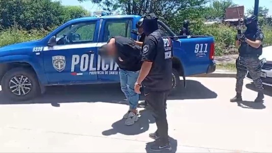 Cómo fue el trasladado de un peligroso sujeto desde Córdoba a Rosario