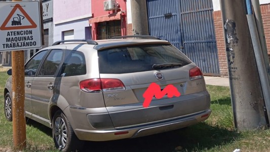Un auto bloqueó la reparación de un transformador en Aristóbulo del Valle