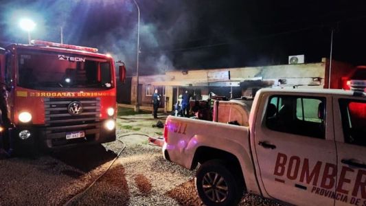 Incendio en el norte de Santa Fe: destruyó una despensa y dañó una vivienda durante la madrugada