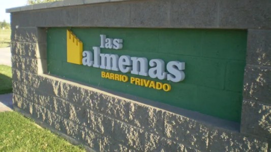 Robo de armas y millonario saqueo en barrios privados de Santo Tomé