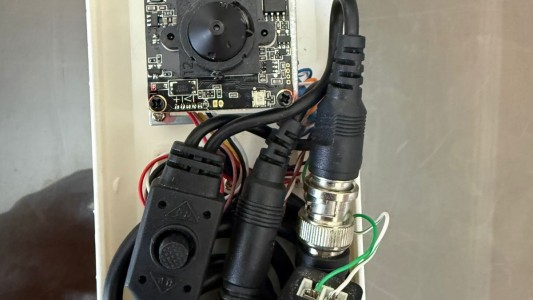 Rogelio Frigerio denunció que encontró dispositivos de espionaje ilegal en su oficina