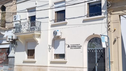 Quiso robar una moto, intentó herir a los ocupantes y fue detenido: se le dictó la prisión preventiva