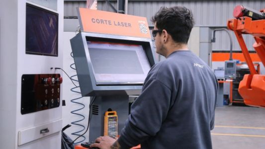 Alertan por el  cierre de 2.200 empresas en Santa Fe  y duplicación de cheques rechazados