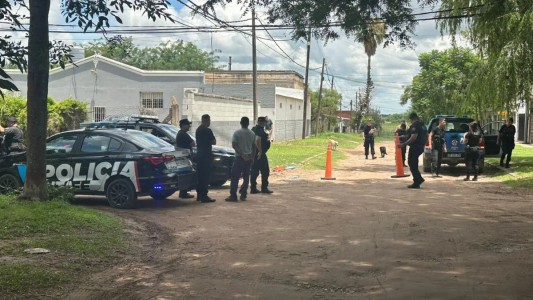 Barrio San Pantaleón: hallaron restos óseos en plena vía pública