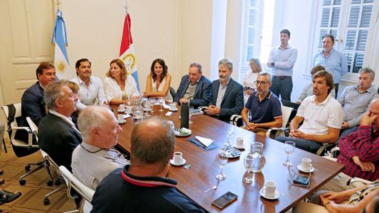 Paritarias de salud: Gobierno hizo el ofrecimiento a AMRA y Siprus