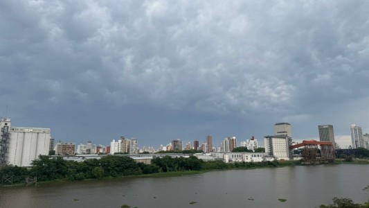 Sábado gris y con posibles lluvias: ¿qué dice el pronóstico del tiempo para el fin de semana?