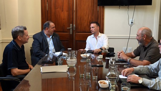 Municipio y Provincia avanzan en las gestiones para la provisión de agua potable en Las Paltas